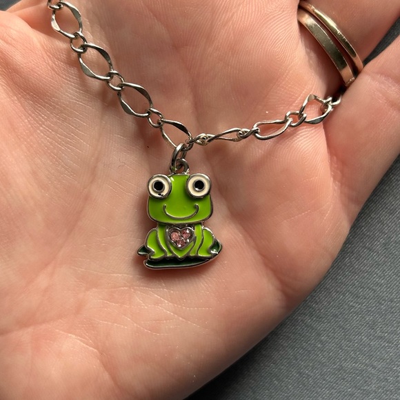 3/$10 Silver Tone Frog Horse Crown Charm Bracelet - Picture 5 of 7